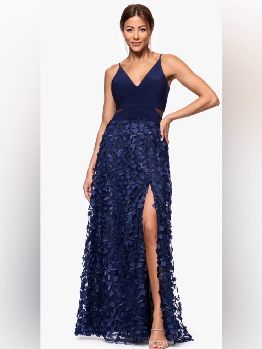 NWT - Xscape Navy Floral Appliqué V-Neck Evening Gown
Size 8